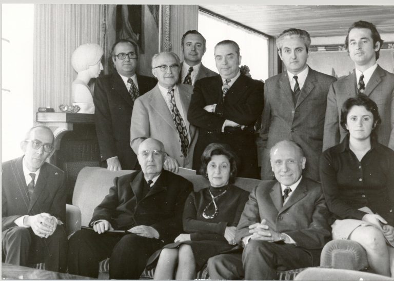 Fotografia de l'adquisició de l’Editorial Barcino.